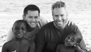Отцовство уменьшает риски ВИЧ среди геев