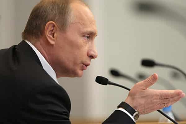 Путин: Россия может добиться большего в борьбе со СПИДом