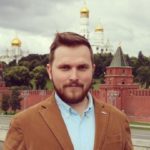 Домой к Павлу Стоцко пытаются попасть неизвестные