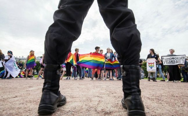 Петербургский омбудсмен рассказал о дискриминации ЛГБТ