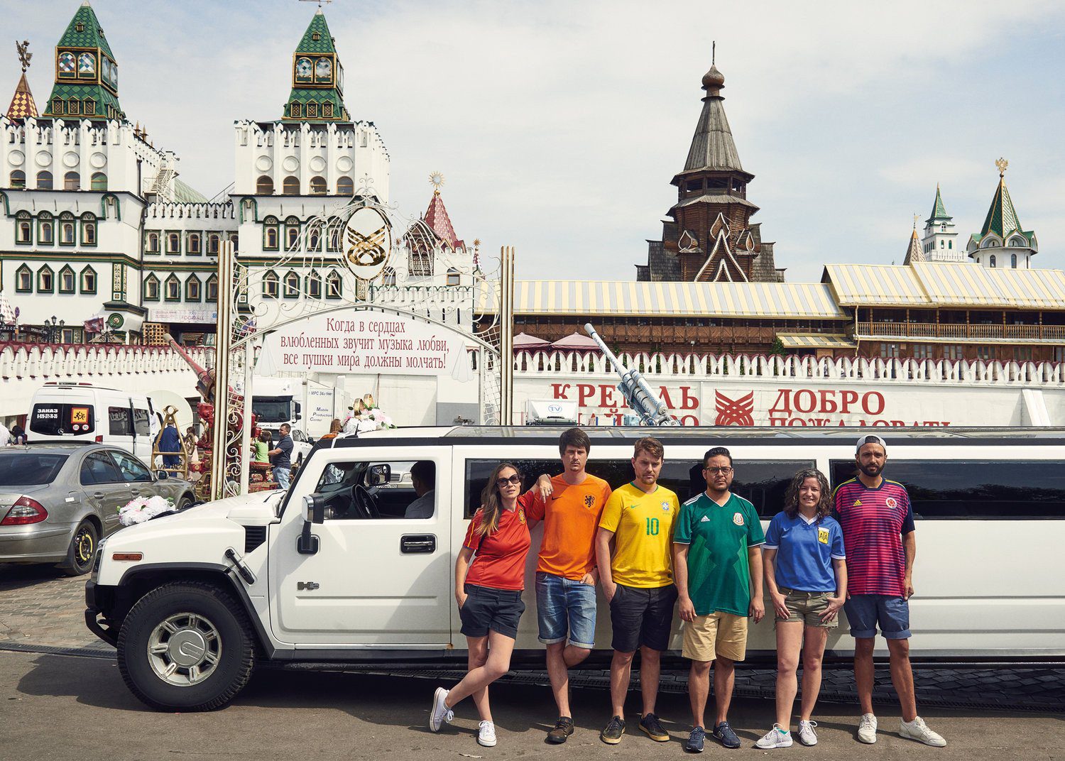 «Фиолетового» гей-активиста из Колумбии 15 часов продержали в московской полиции
