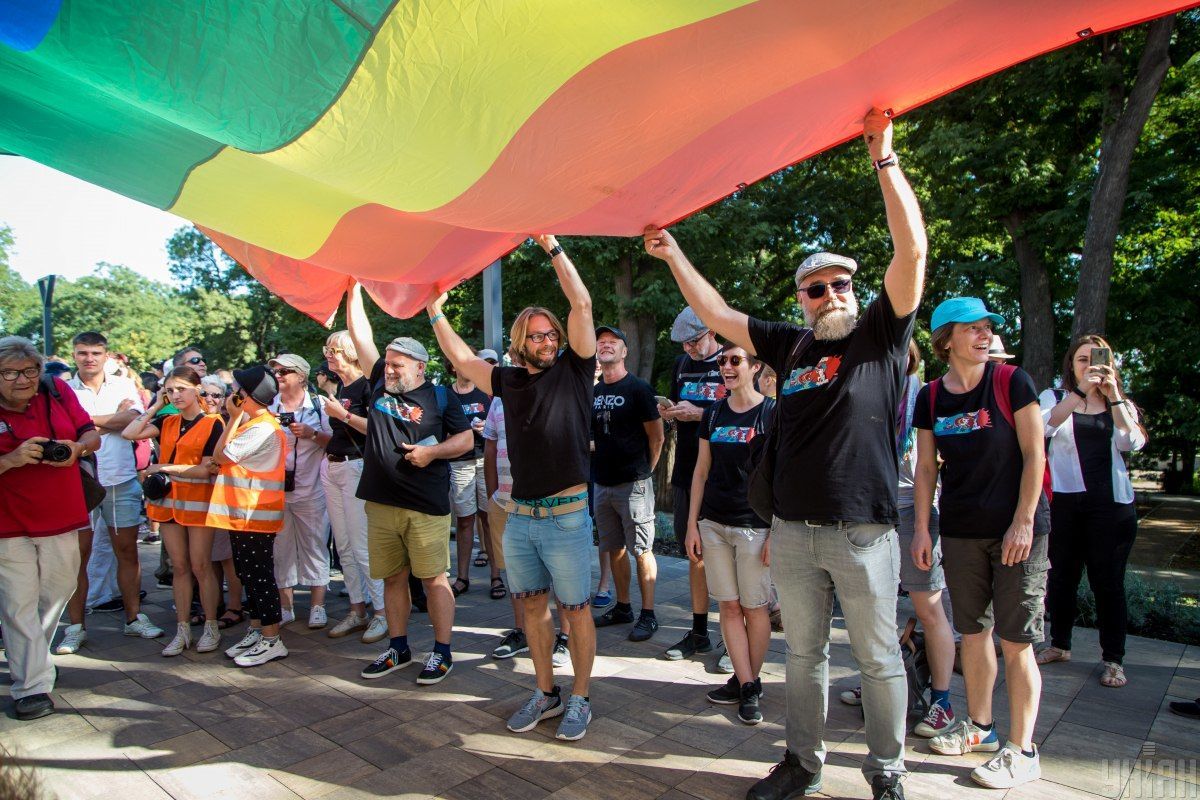 ЛГБТ-марш в Одессе собрал 300 участников (ФОТО)