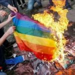 Фейсбук заявил, что угрозы смертью в адрес ЛГБТ-пользователей не нарушают правил