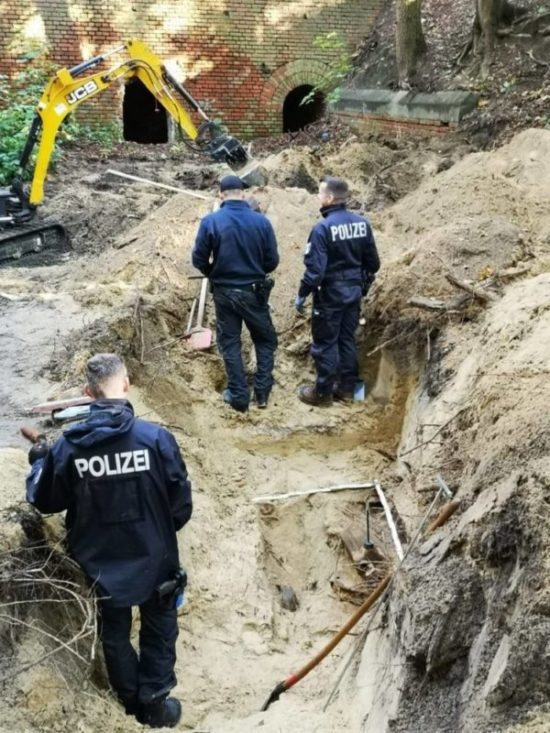 Полиция Берлина ведёт поиск коллег-геев, казнённых в 1945 году