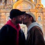поцелуй гей-пары