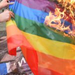 В Польше националисты жгли флаги  ЛГБТ и Евросоюза
