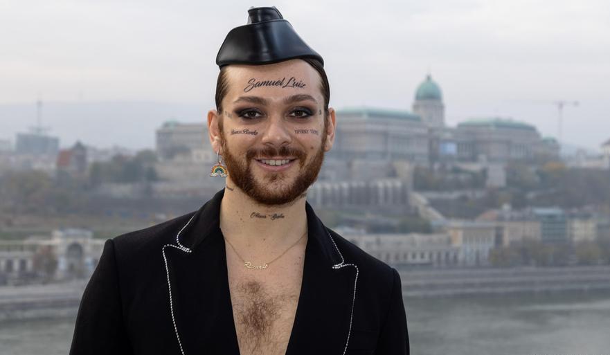 Немецкий актёр напомнил о насилии над ЛГБТ-людьми на вручении наград MTV