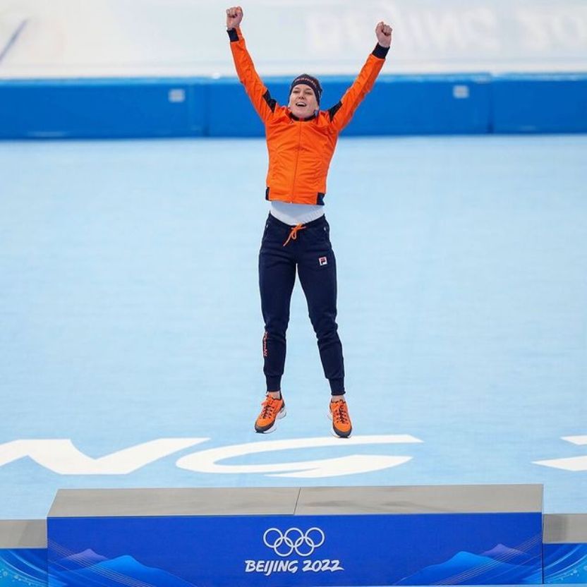 Конькобежка Ирен Вюст завоевала шестое олимпийское золото