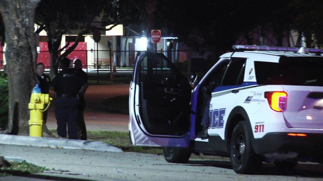 Экс-полицейский арестован во Флориде за секс с 16-летним подростком