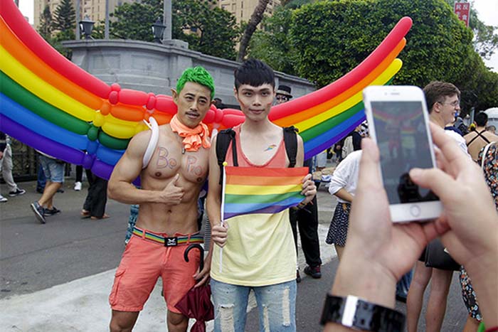 Переважна більшість жителів Таїланду – за одностатеві шлюби