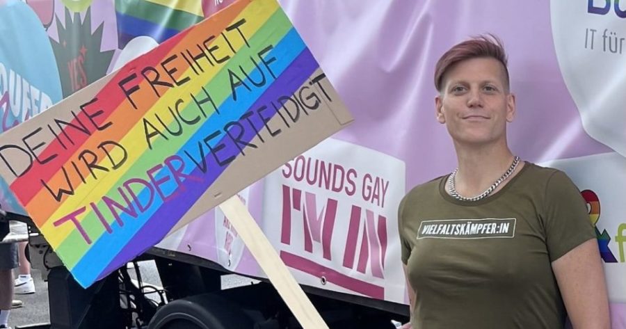 Транс-офицер требует от бундесвера уважать право на «спонтанные поиски секса»