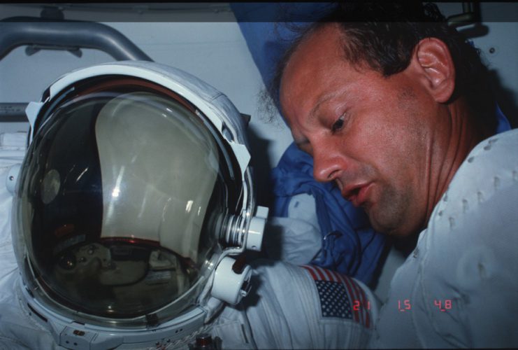 Медики российского экипажа поощряли космонавтов на МКС мастурбировать в космосе