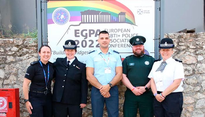 Полицейских Греции обучают защищать ЛГБТ