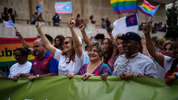 «Социализму — да, трансфобии — нет!». В Кубе прошёл марш против гомофобии
