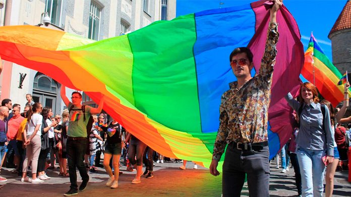 Эстония легализовала однополые браки