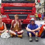 Участники Just Stop Oil прервали движение прайда в Лондоне