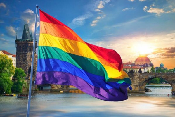 Международные компании поддержали однополые браки в Чехии