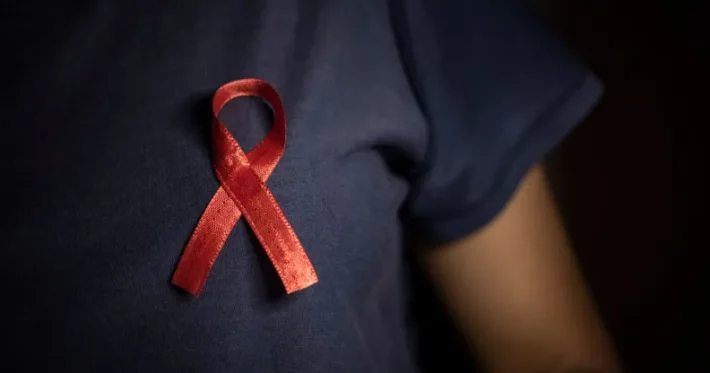 Амстердам почти до нуля сокращает новые случаи ВИЧ