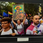 Выставка "Осторожно, экстремизм!" и фотографии с ЛГБТ-прайдами
