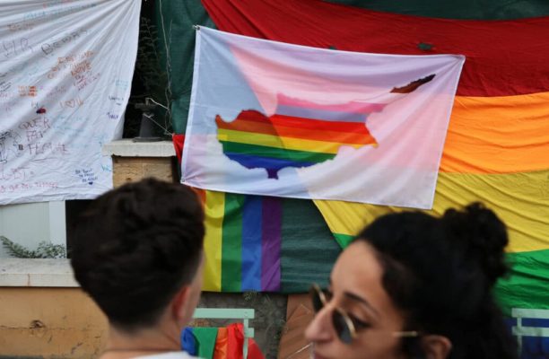 На Кипре однополым парам могут разрешать заводить детей
