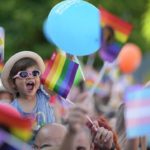 Сегодня — День трансгендерных родителей
