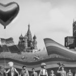 Можно ли геям прогибаться под Кремль