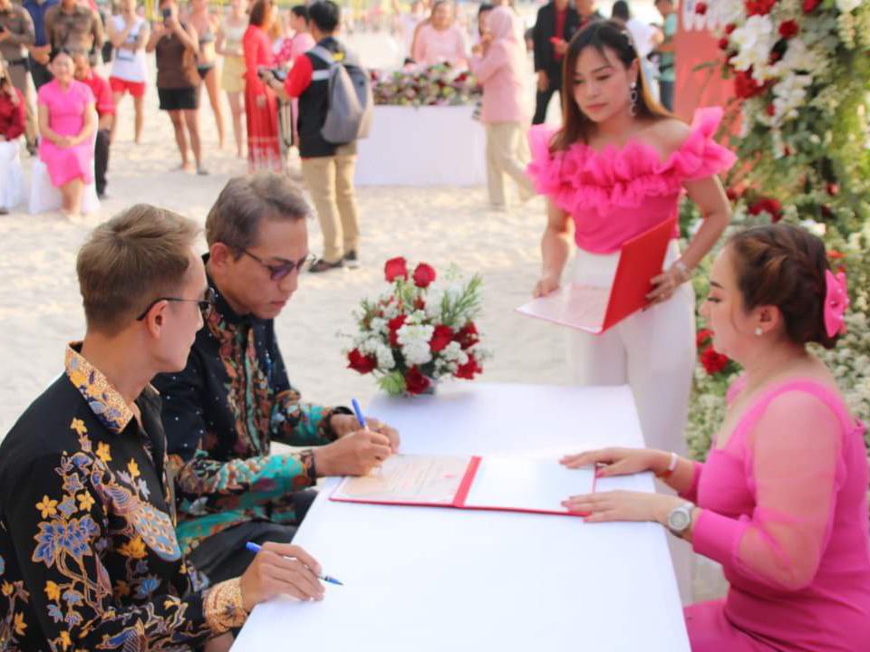 В Таиланде готовятся к принятию однополых браков