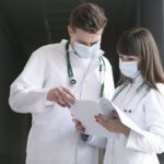"Одной проблемой меньше": ВИЧ стигма среди врачей