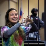 Художница Саша Скочиленко вышла на свободу