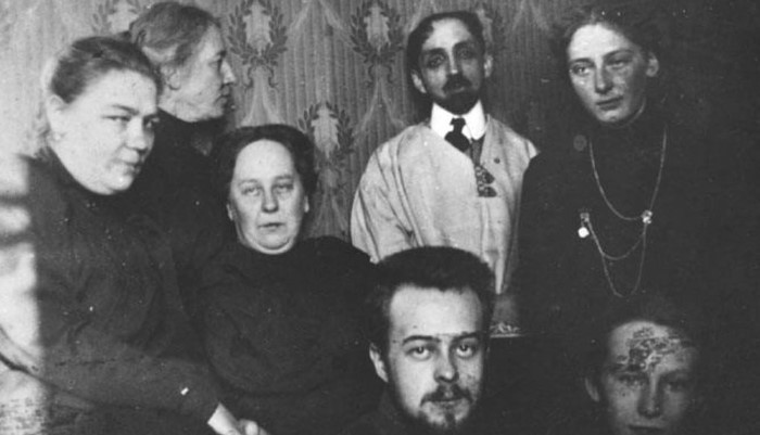     Нудистский конкурс Свобода в четырех стенах: Серебряный век - Парни ПЛЮС