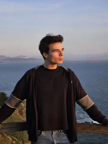 Антон, ЛГБТ-беженец в США