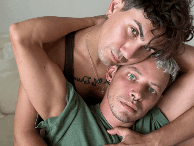 ЛГБТ эмиграция