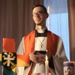 ЛГБТ-священник Александр Хмелёв
