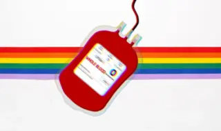 ёмкость с донорской кровью на фоне радйжной полоски в ЛГБТ-цветах
