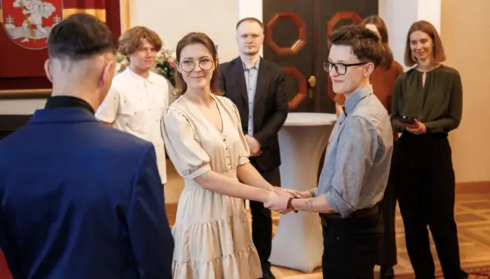 Эгле и Каролина, первая в Литве официально признанная однополая пара