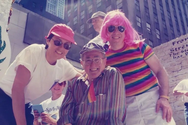 Гэд Бек на прайде в Нью-Йорке, 1997 год