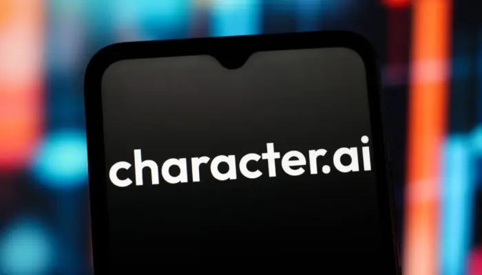 Надпись Character.ai на экране телефона