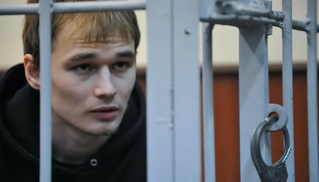 политзаключённый Азат Мифтахов во время суда