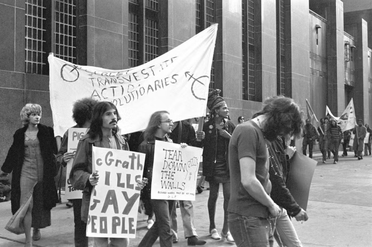 STAR у тюрьмы в Нью-Йорке, около 1971 года