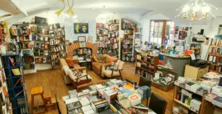 Книжный магазин "Все свободны" в Санкт-Петербурге