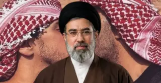 верховный лидер Ирана Можтаба Хоменеи на фоне целующихся мужчин